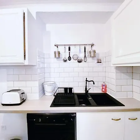 L'occithalie Ecusson 2 72m2 Apartment
